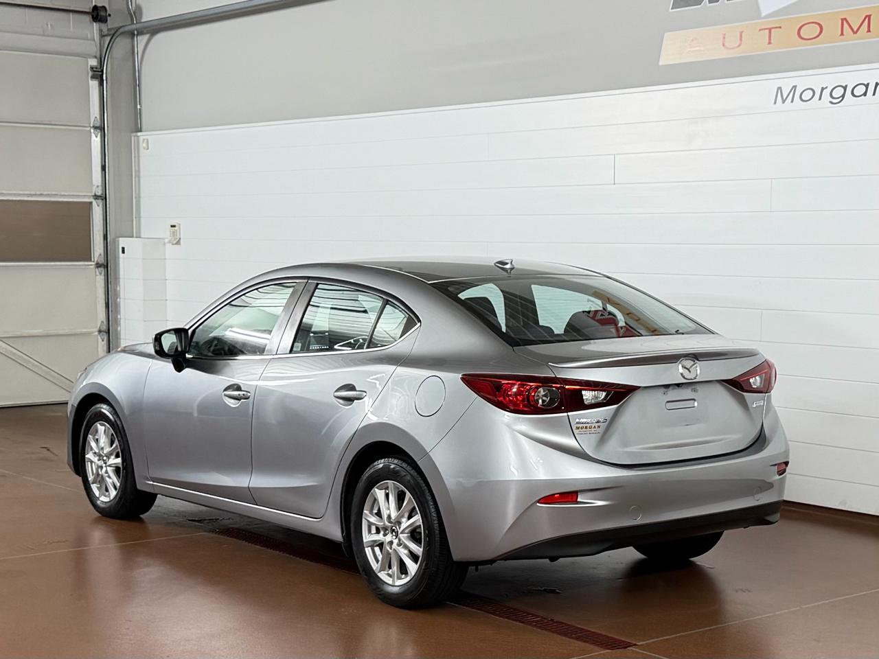 Mazda MAZDA3 i Touring AT 4-Door 2014