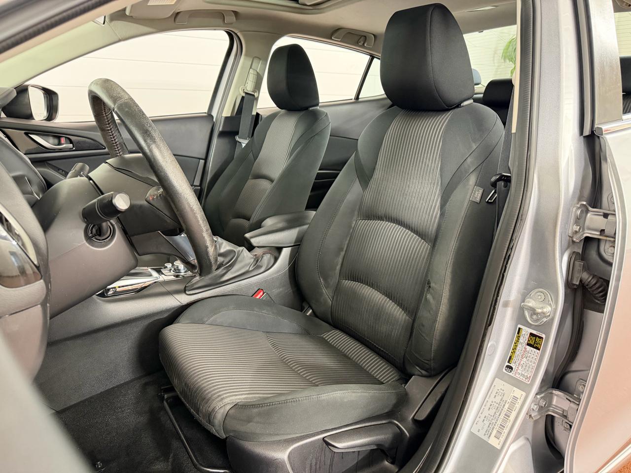 Mazda MAZDA3 i Touring AT 4-Door 2014