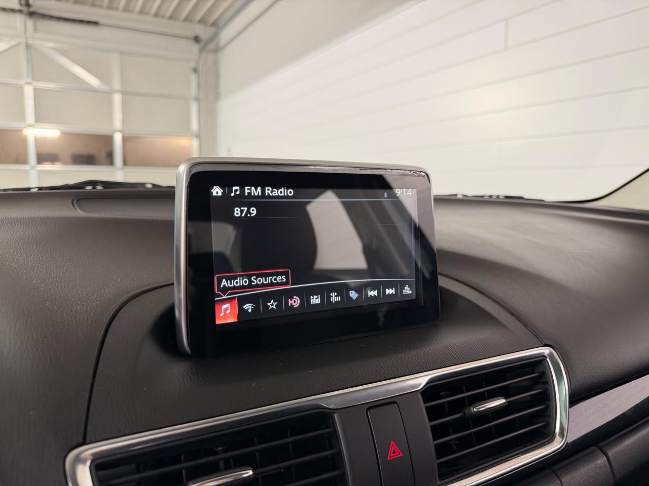 Mazda MAZDA3 i Touring AT 4-Door 2014
