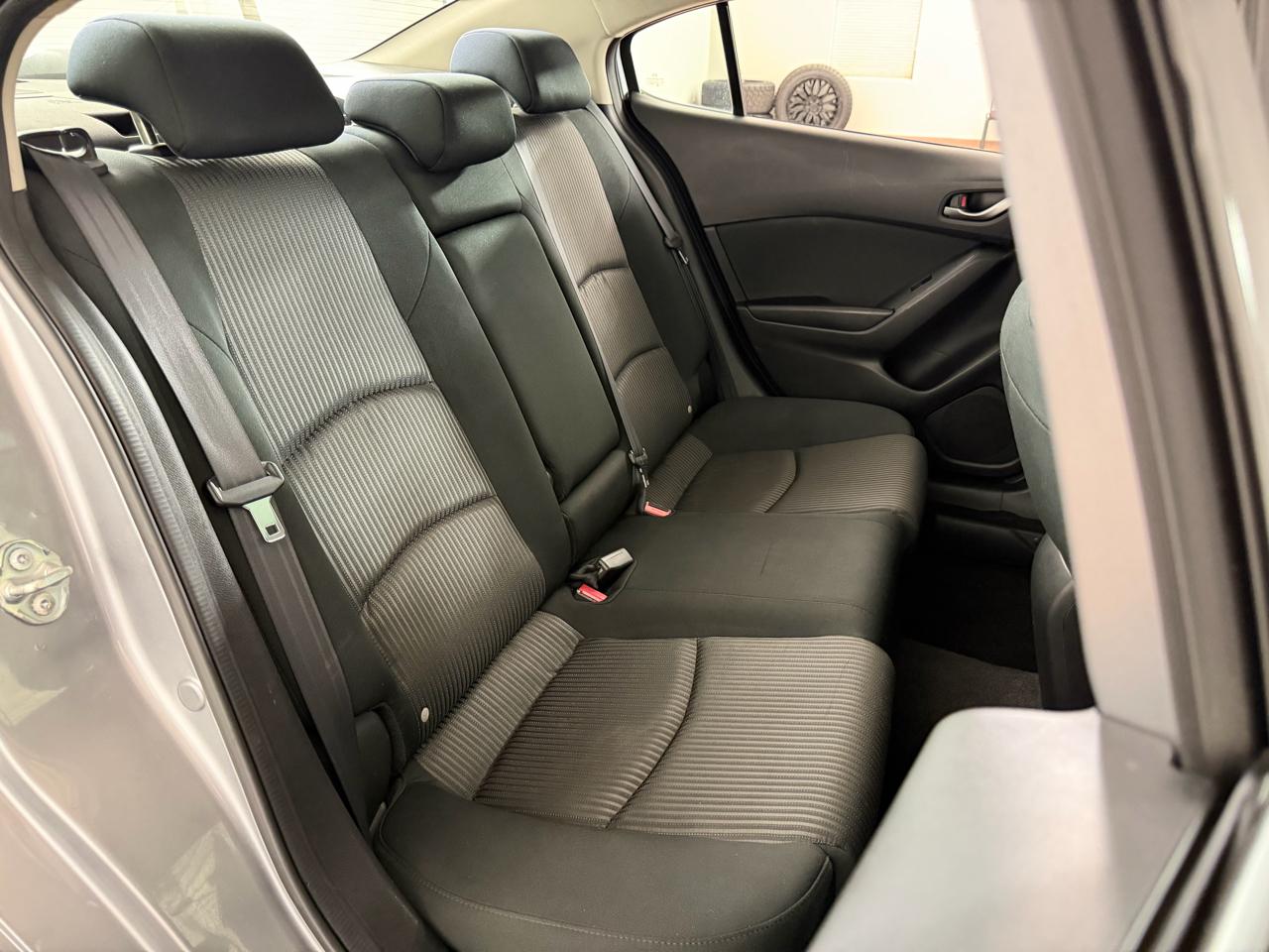 Mazda MAZDA3 i Touring AT 4-Door 2014