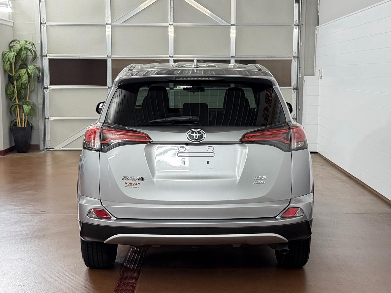 Toyota RAV4 XLE AWD 2018