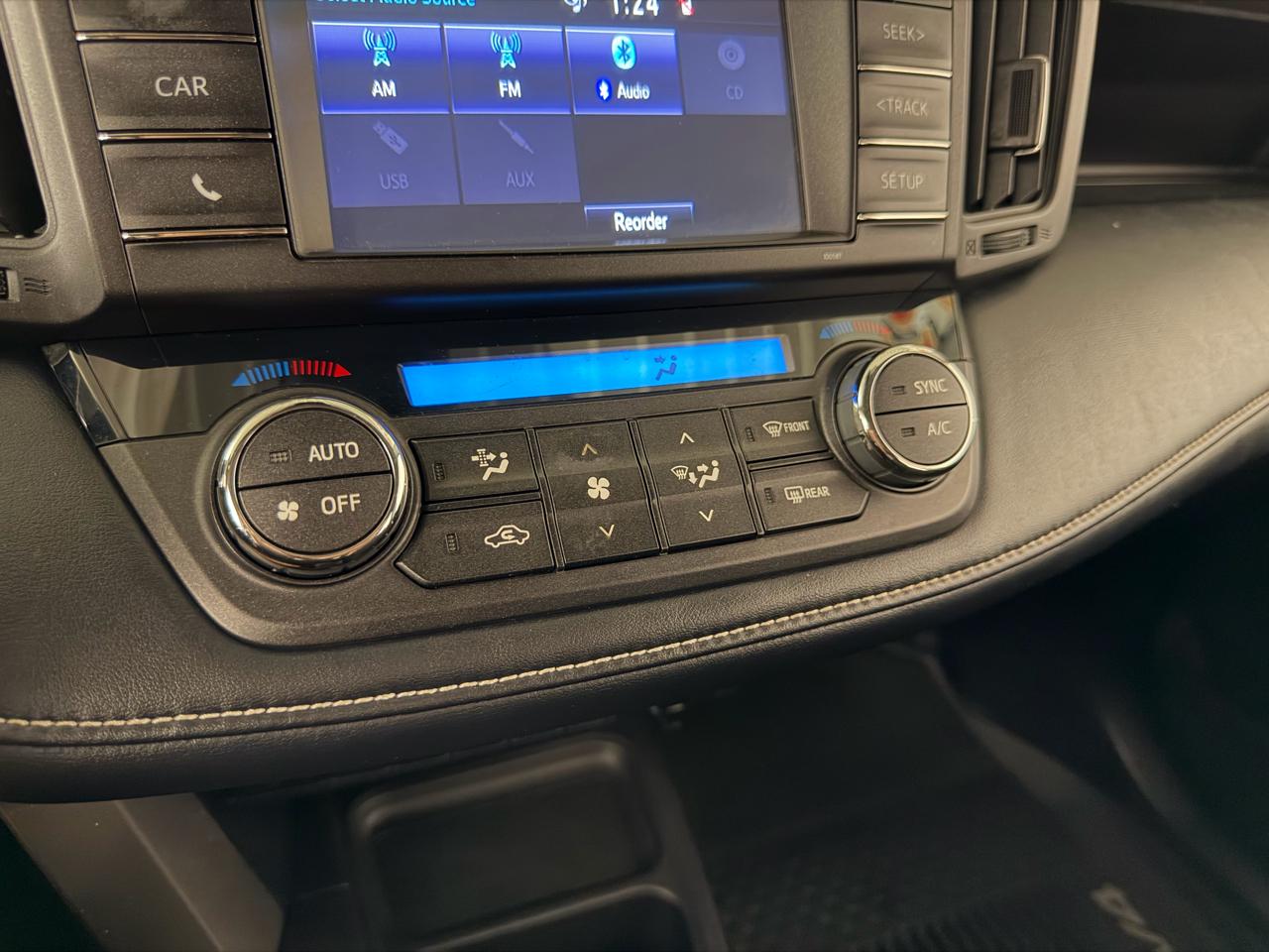 Toyota RAV4 XLE AWD 2018