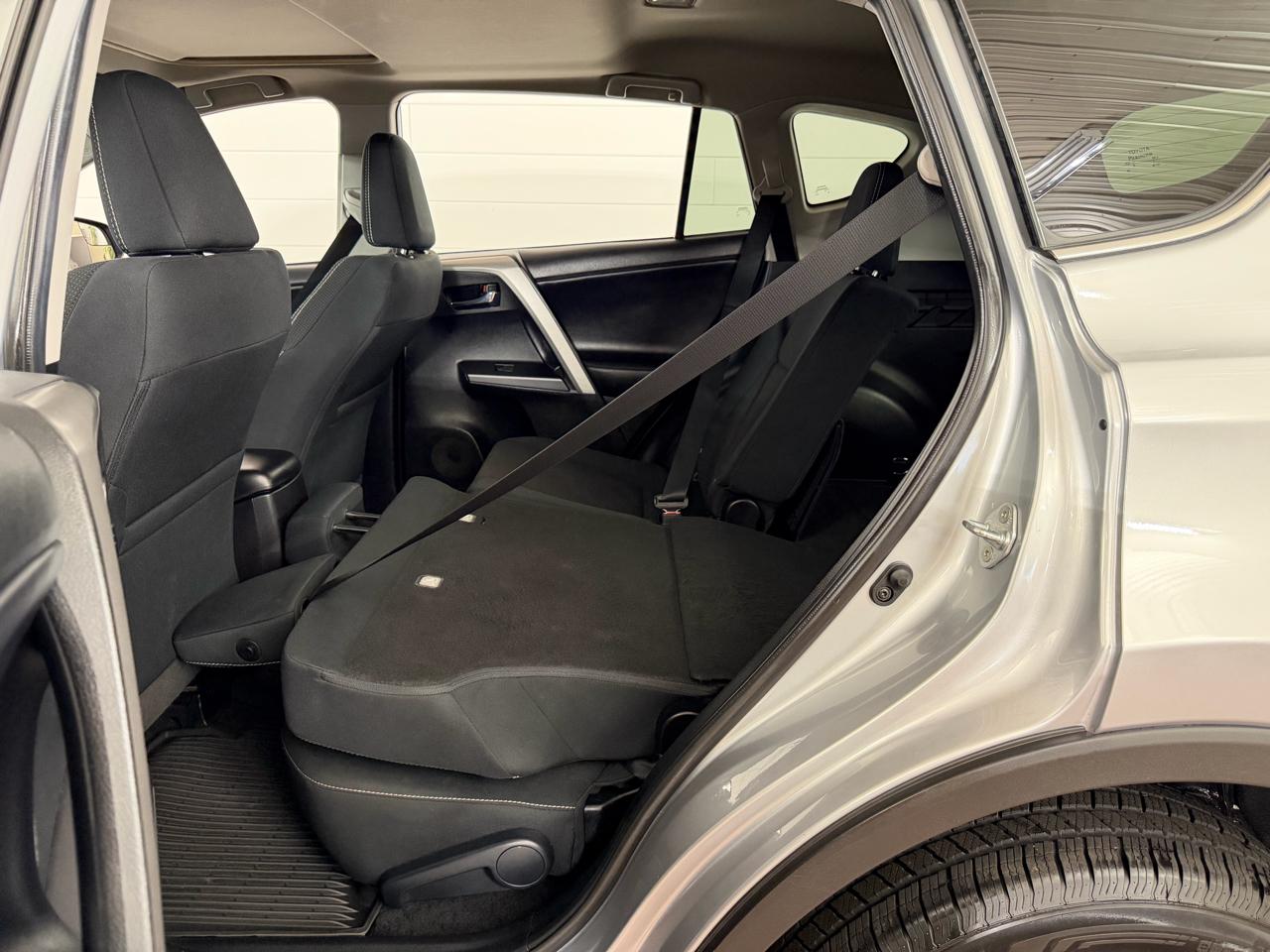 Toyota RAV4 XLE AWD 2018