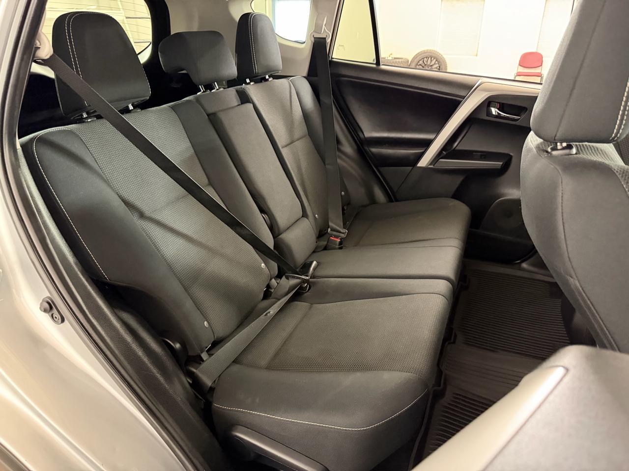 Toyota RAV4 XLE AWD 2018