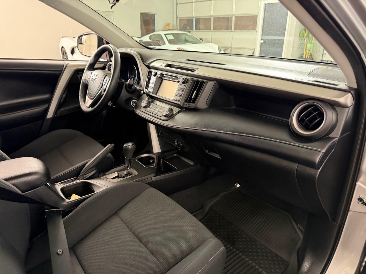 Toyota RAV4 XLE AWD 2018