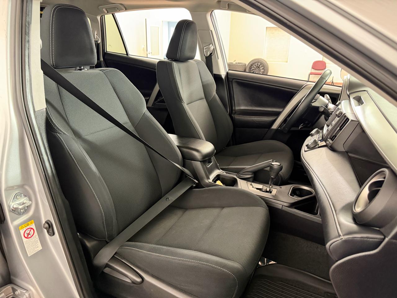 Toyota RAV4 XLE AWD 2018