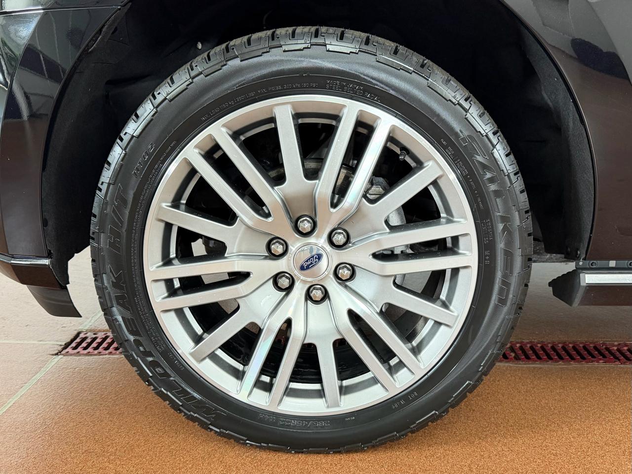 Ford Expedition  2023