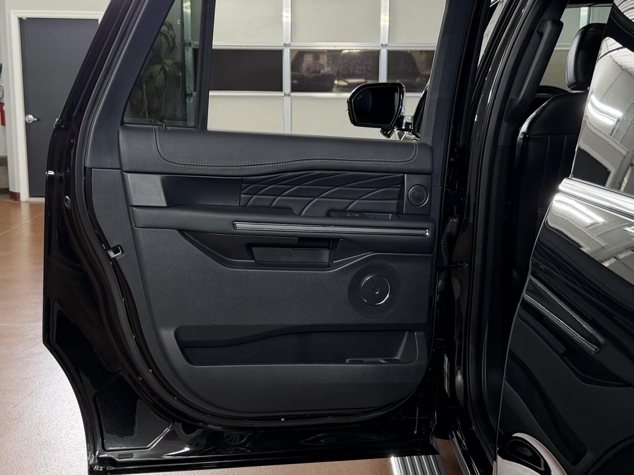 Ford Expedition  2023