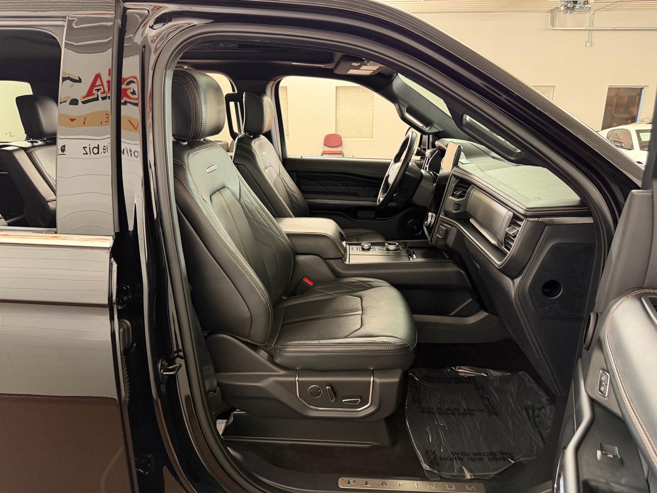 Ford Expedition  2023