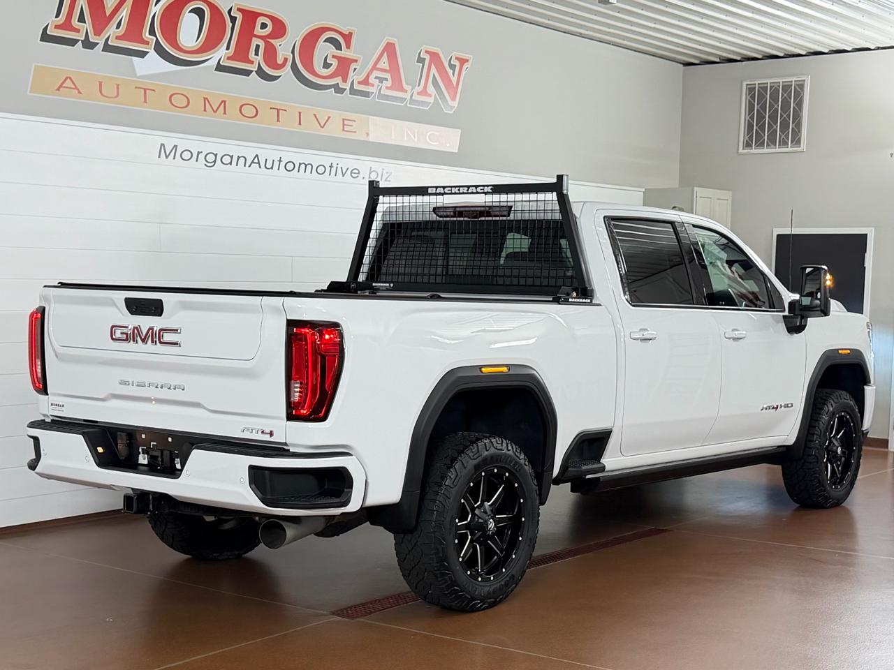 GMC Sierra 2500HD AT4 Crew Cab 4WD 2023
