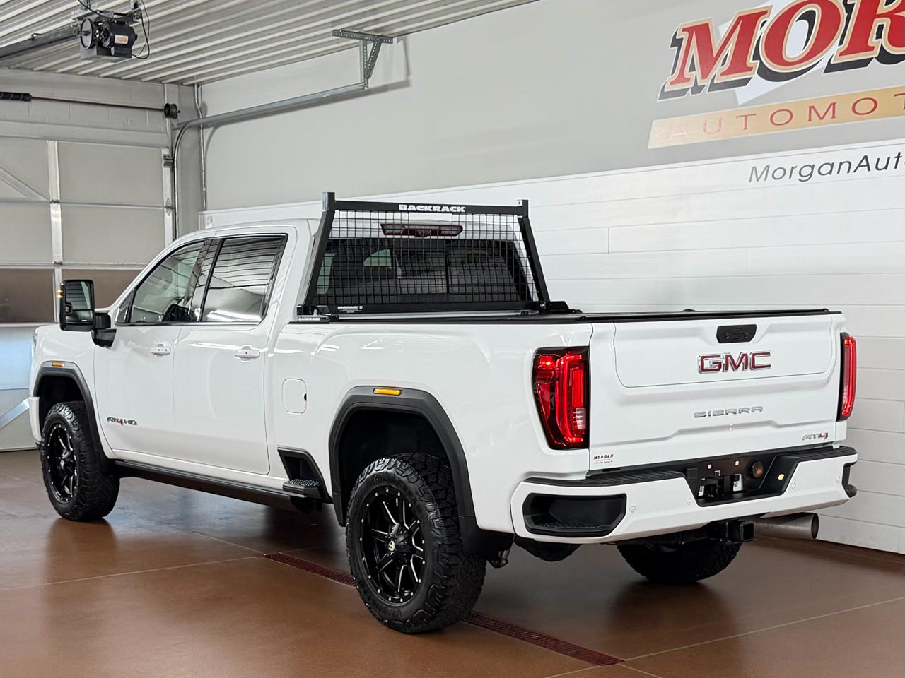 GMC Sierra 2500HD AT4 Crew Cab 4WD 2023