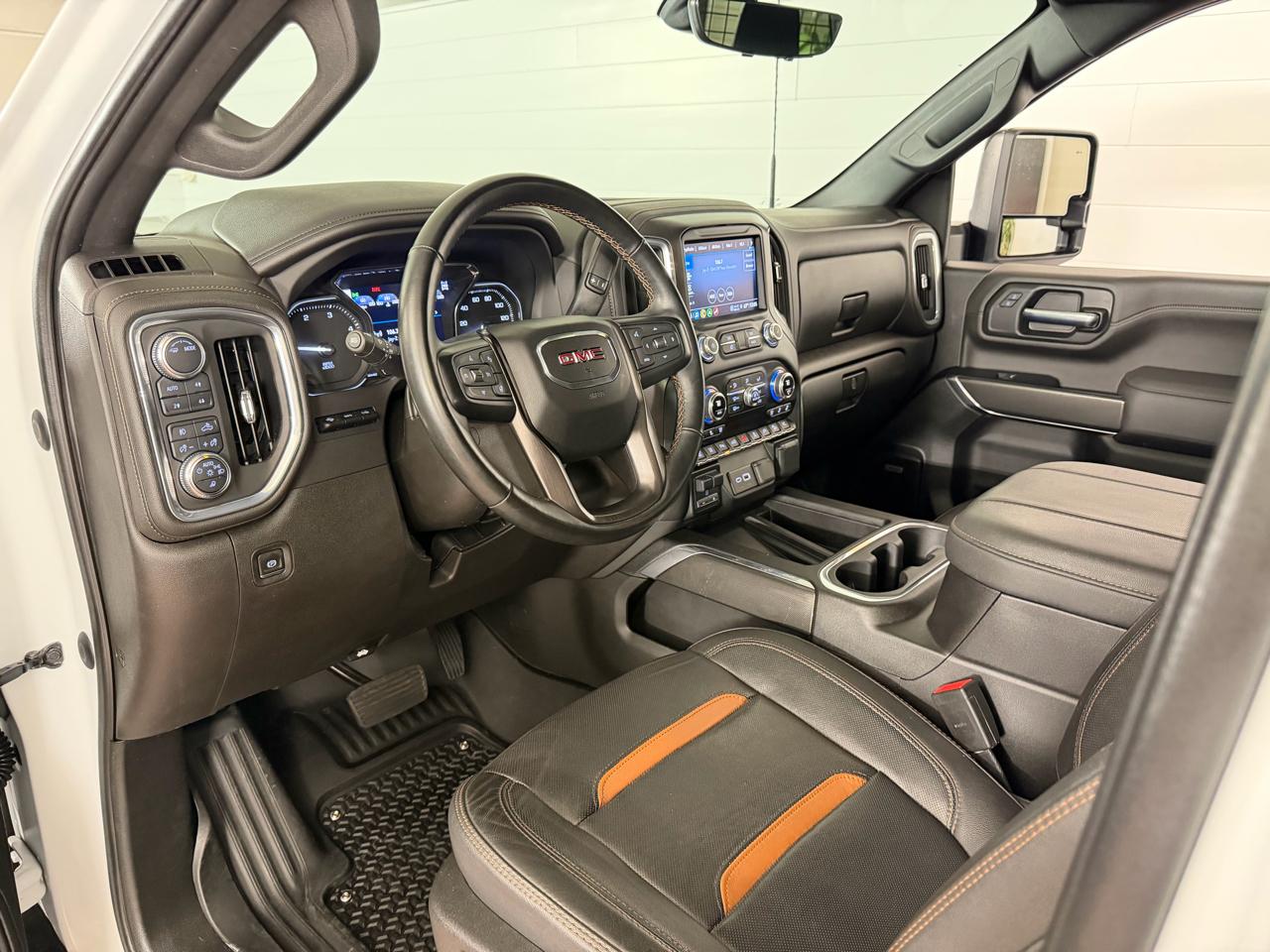 GMC Sierra 2500HD AT4 Crew Cab 4WD 2023
