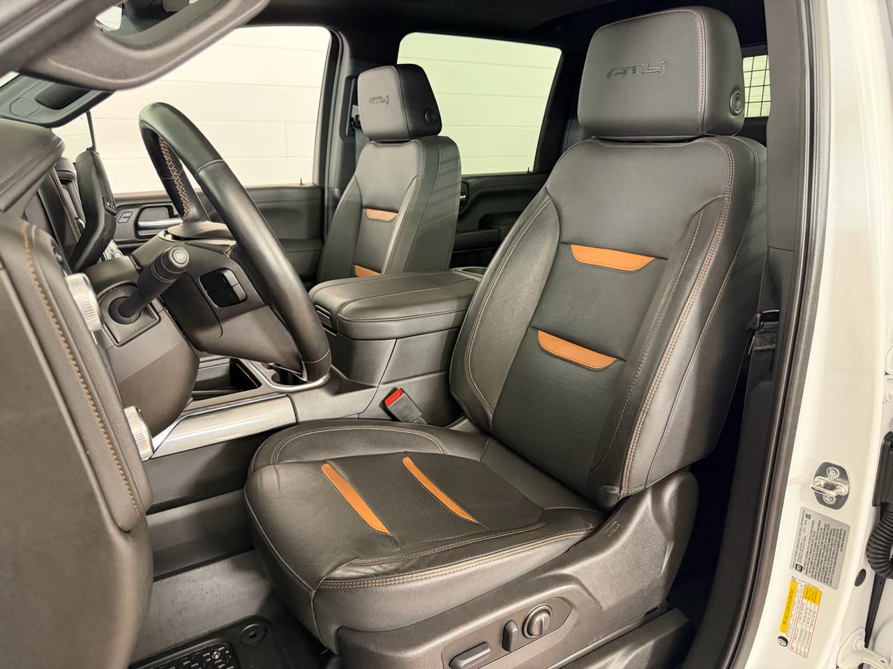 GMC Sierra 2500HD AT4 Crew Cab 4WD 2023