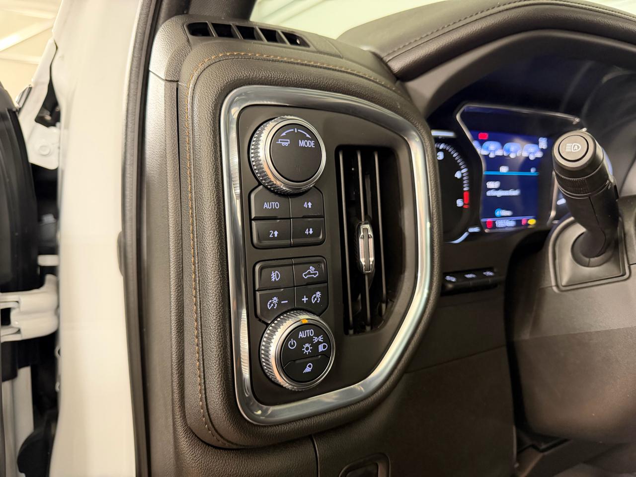 GMC Sierra 2500HD AT4 Crew Cab 4WD 2023