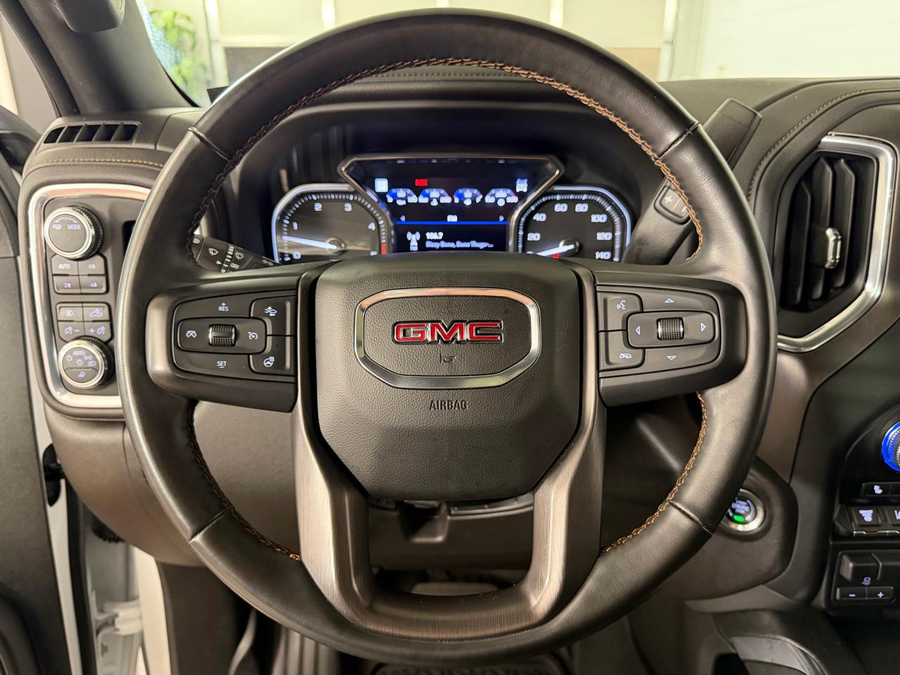 GMC Sierra 2500HD AT4 Crew Cab 4WD 2023