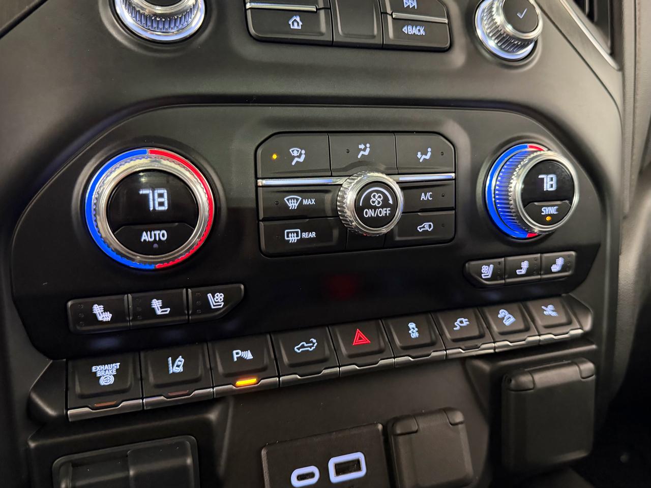 GMC Sierra 2500HD AT4 Crew Cab 4WD 2023