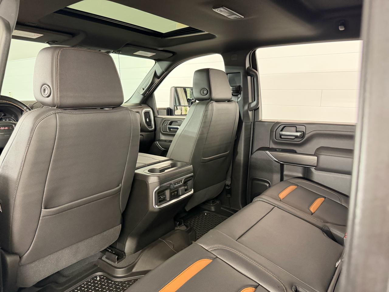GMC Sierra 2500HD AT4 Crew Cab 4WD 2023