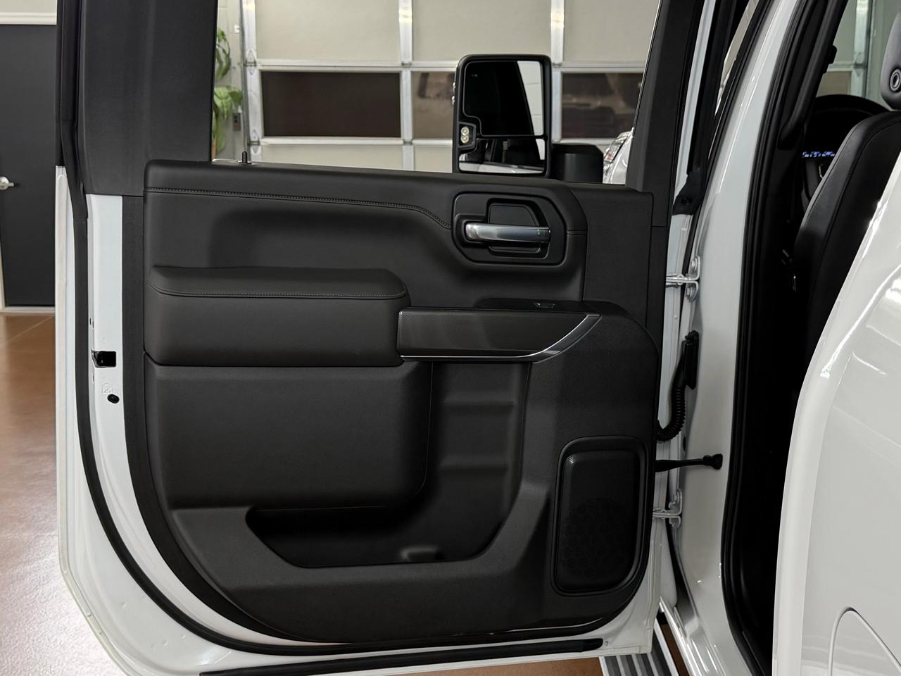 GMC Sierra 2500HD AT4 Crew Cab 4WD 2023