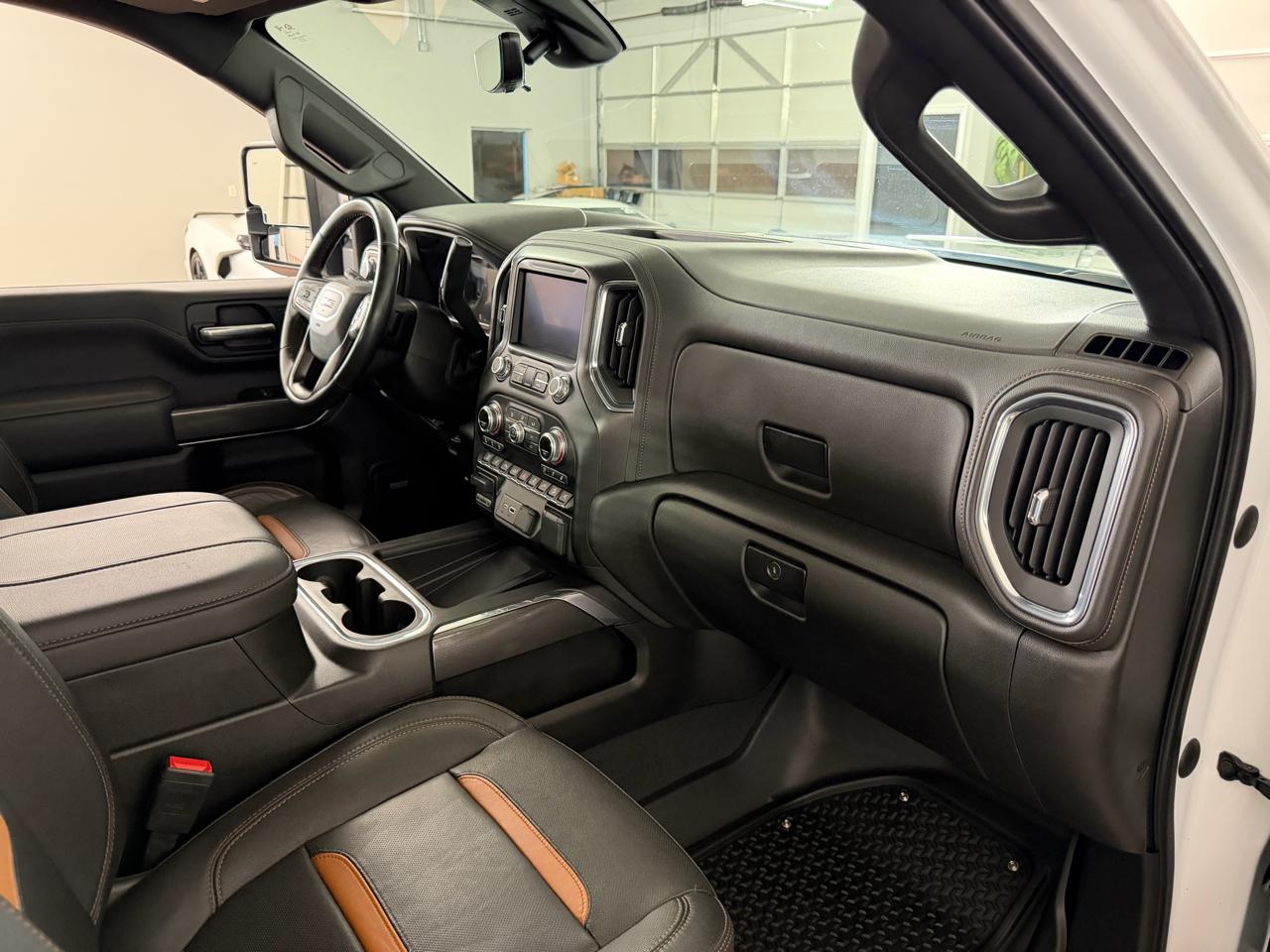 GMC Sierra 2500HD AT4 Crew Cab 4WD 2023