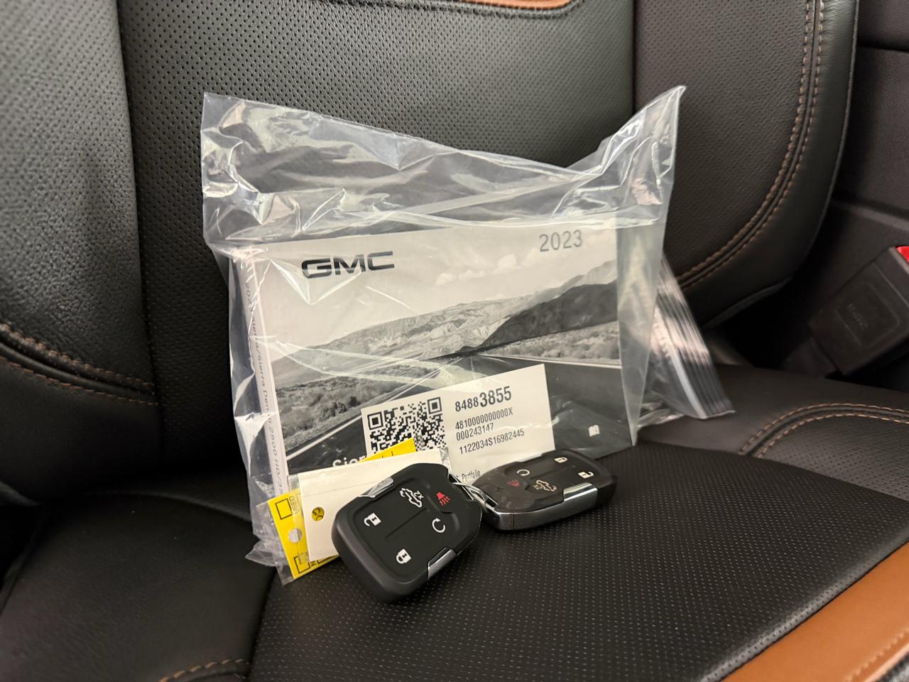 GMC Sierra 2500HD AT4 Crew Cab 4WD 2023