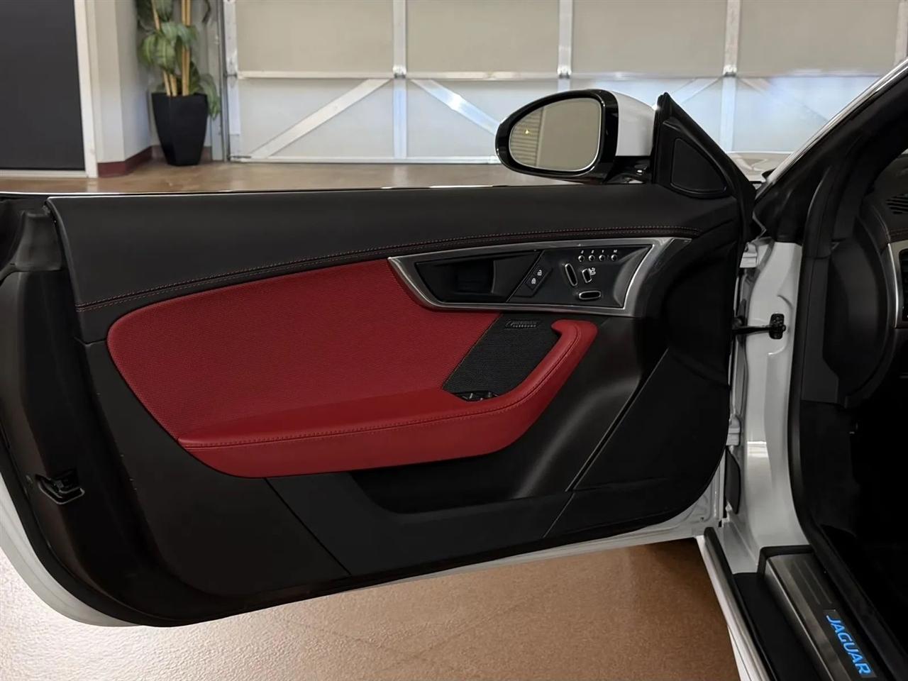 Jaguar F-Type R Coupe AWD 2021