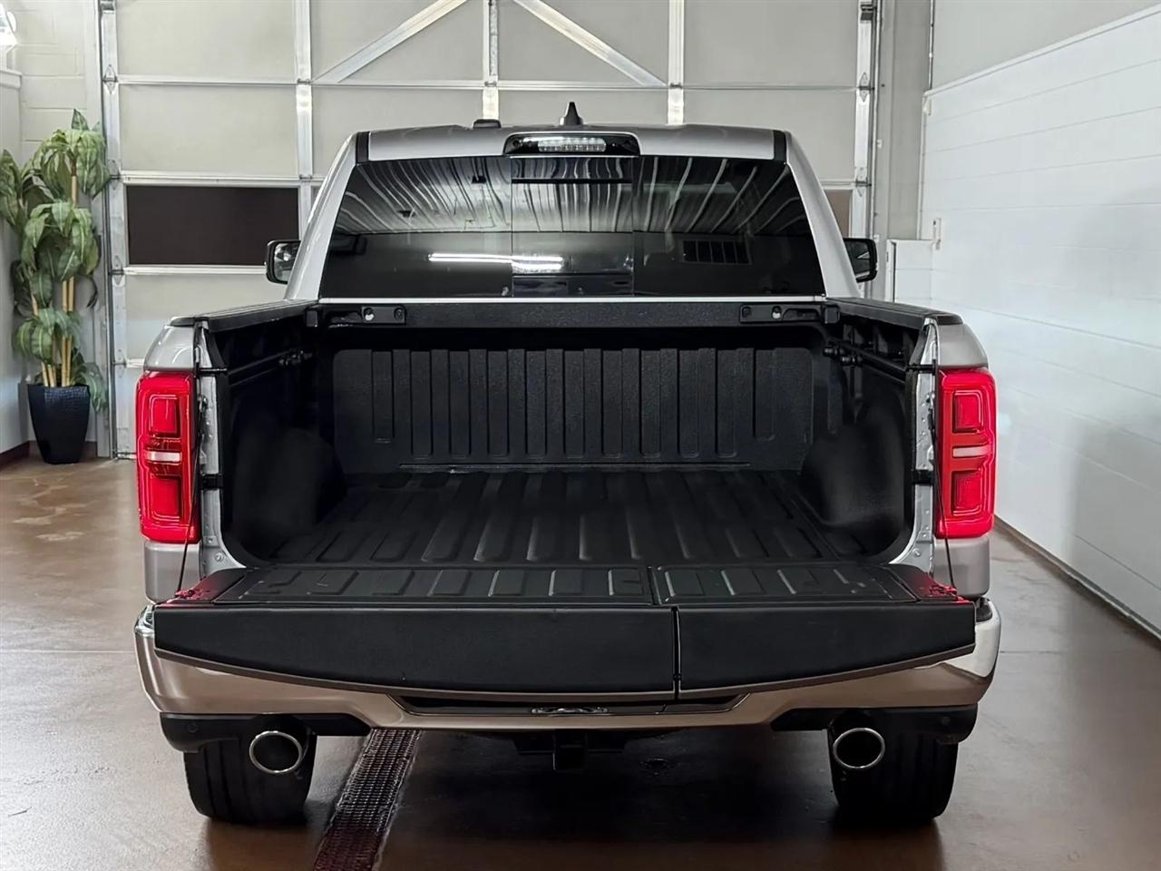 RAM 1500 Limited Crew Cab LWB 4WD 2025