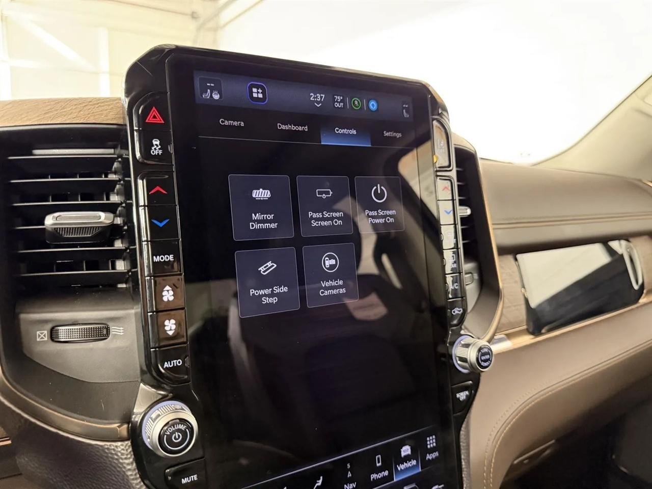 RAM 1500 Limited Crew Cab LWB 4WD 2025