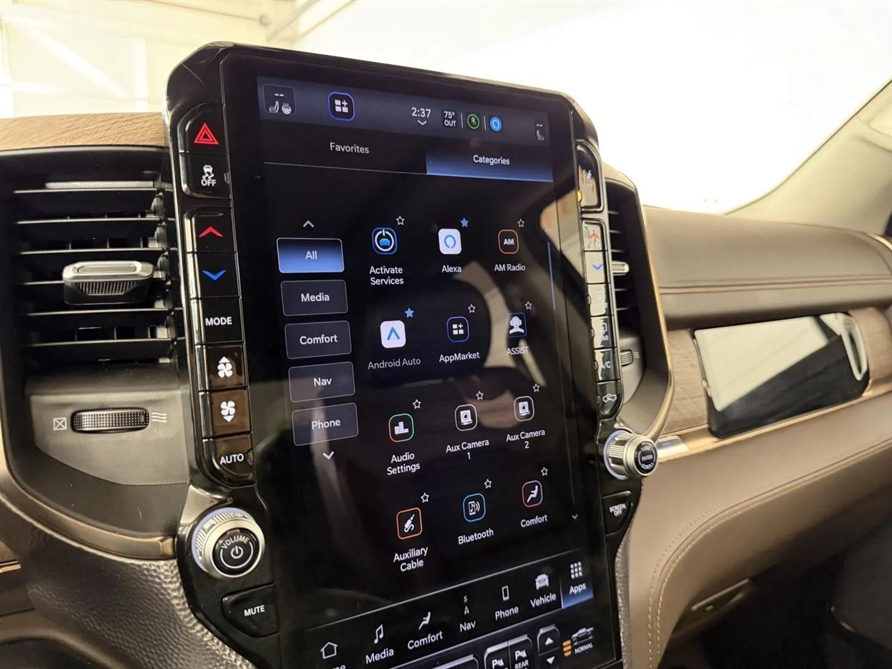 RAM 1500 Limited Crew Cab LWB 4WD 2025