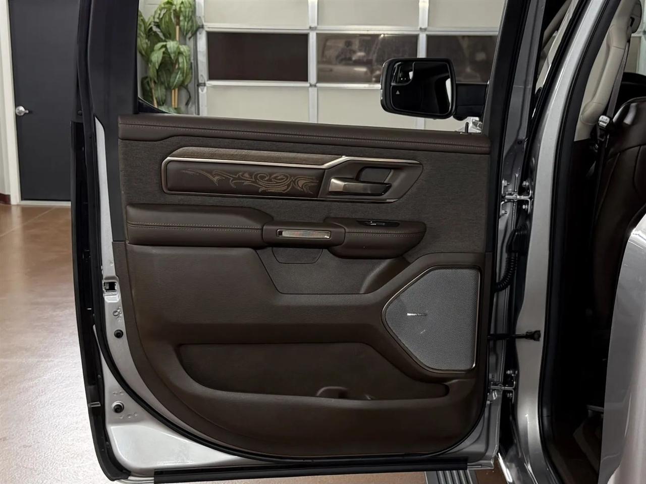 RAM 1500 Limited Crew Cab LWB 4WD 2025