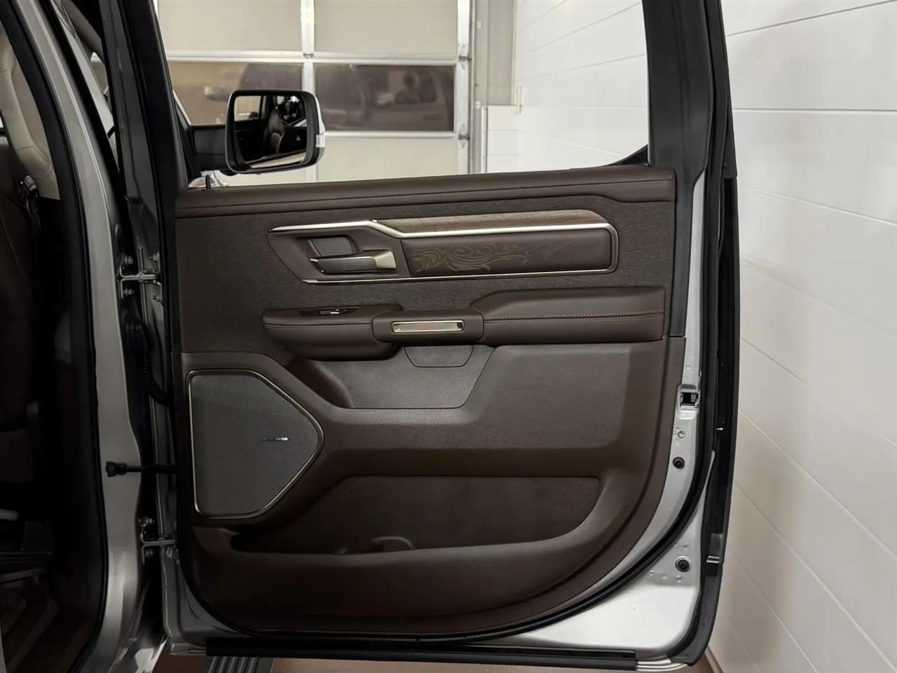 RAM 1500 Limited Crew Cab LWB 4WD 2025