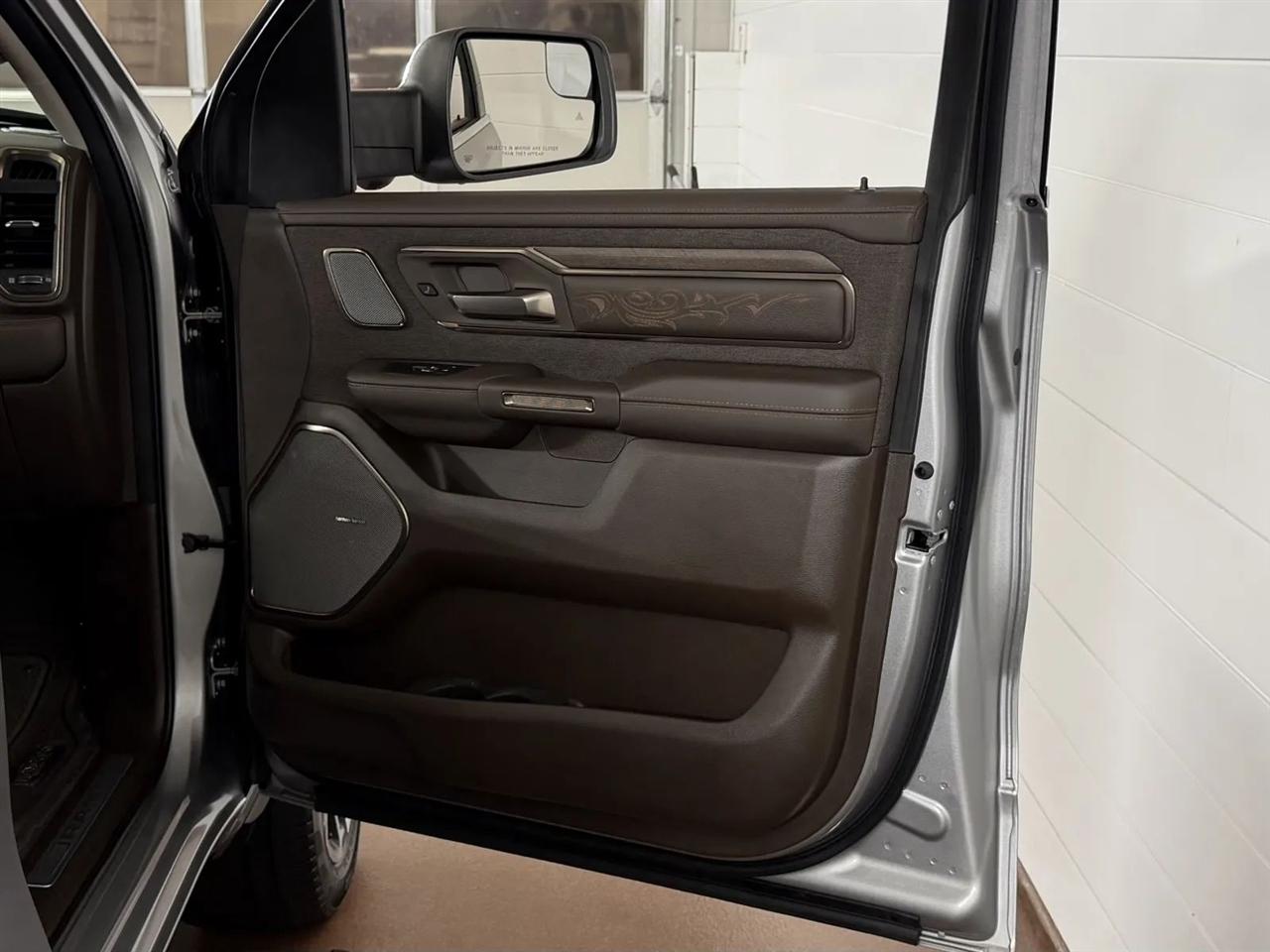 RAM 1500 Limited Crew Cab LWB 4WD 2025