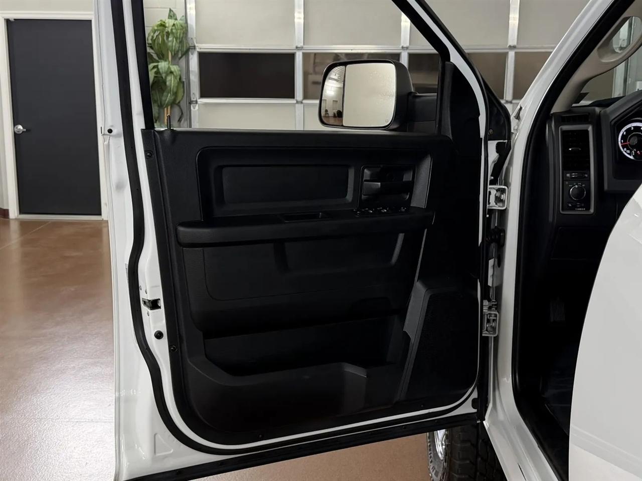 RAM 3500 Tradesman Crew Cab 4WD 2018