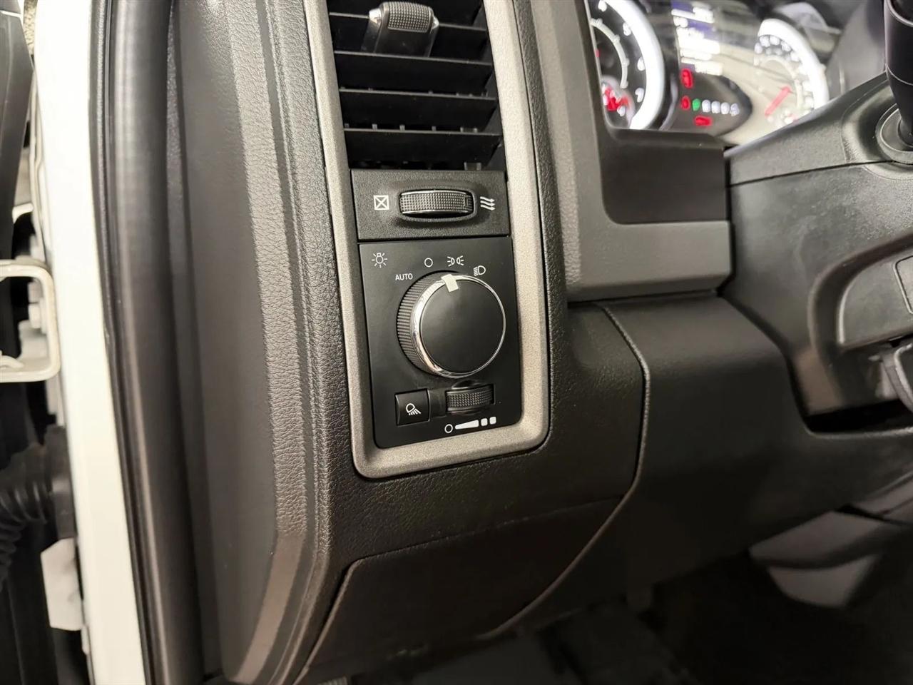 RAM 3500 Tradesman Crew Cab 4WD 2018