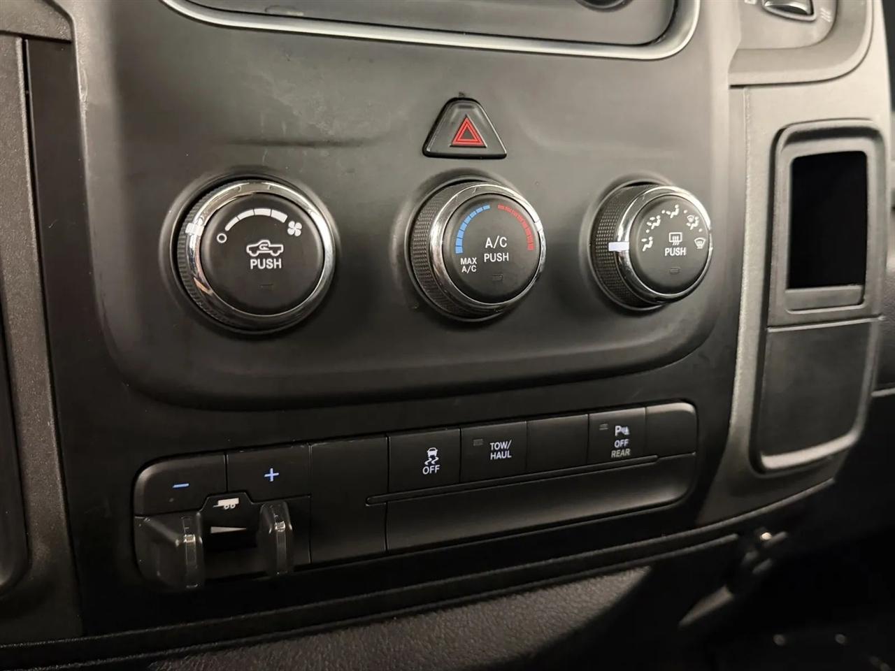 RAM 3500 Tradesman Crew Cab 4WD 2018