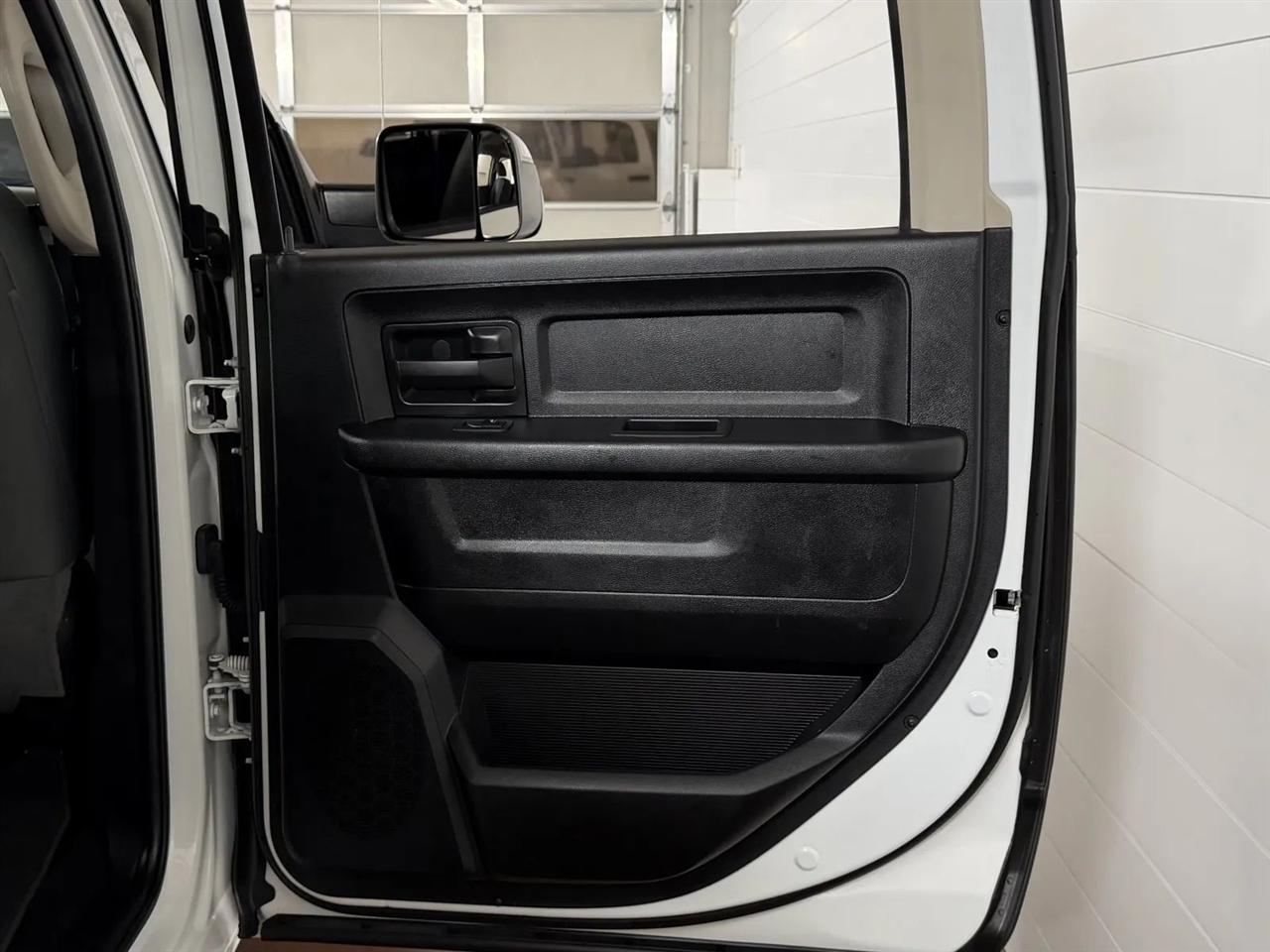 RAM 3500 Tradesman Crew Cab 4WD 2018