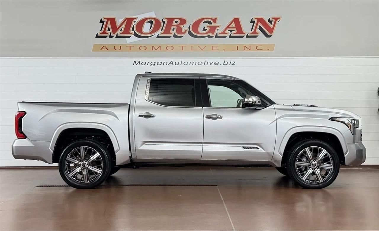 Toyota Tundra Capstone CrewMax 4WD Hybrid 2023