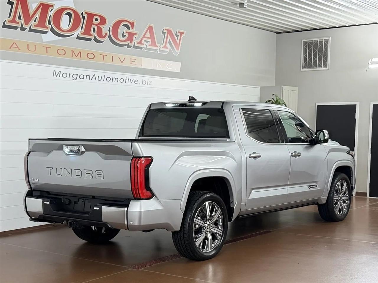Toyota Tundra Capstone CrewMax 4WD Hybrid 2023
