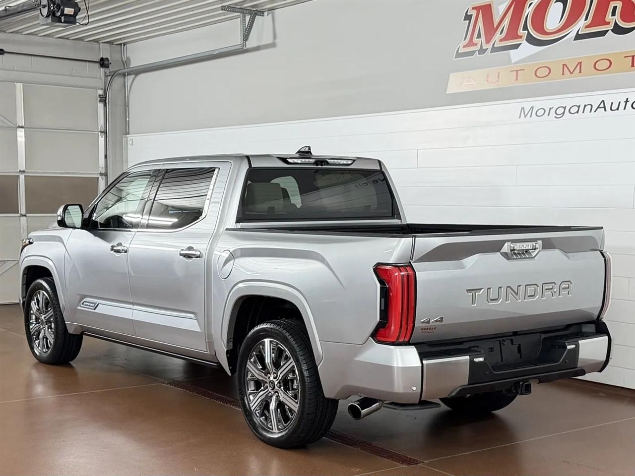 Toyota Tundra Capstone CrewMax 4WD Hybrid 2023