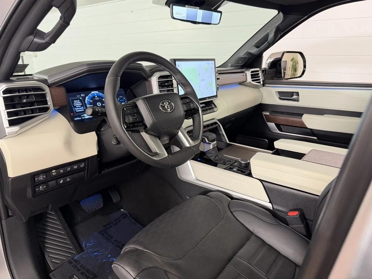 Toyota Tundra Capstone CrewMax 4WD Hybrid 2023