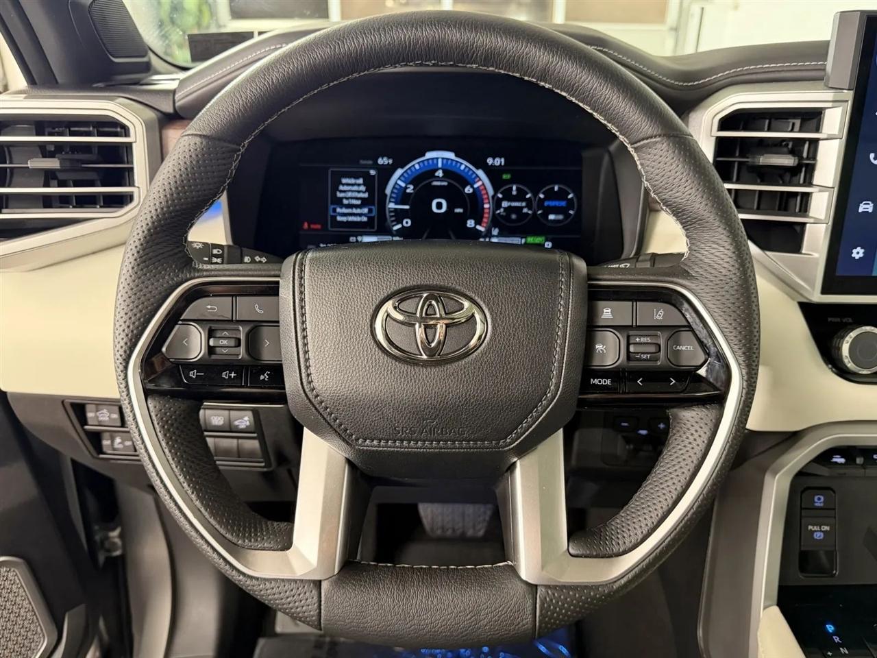 Toyota Tundra Capstone CrewMax 4WD Hybrid 2023