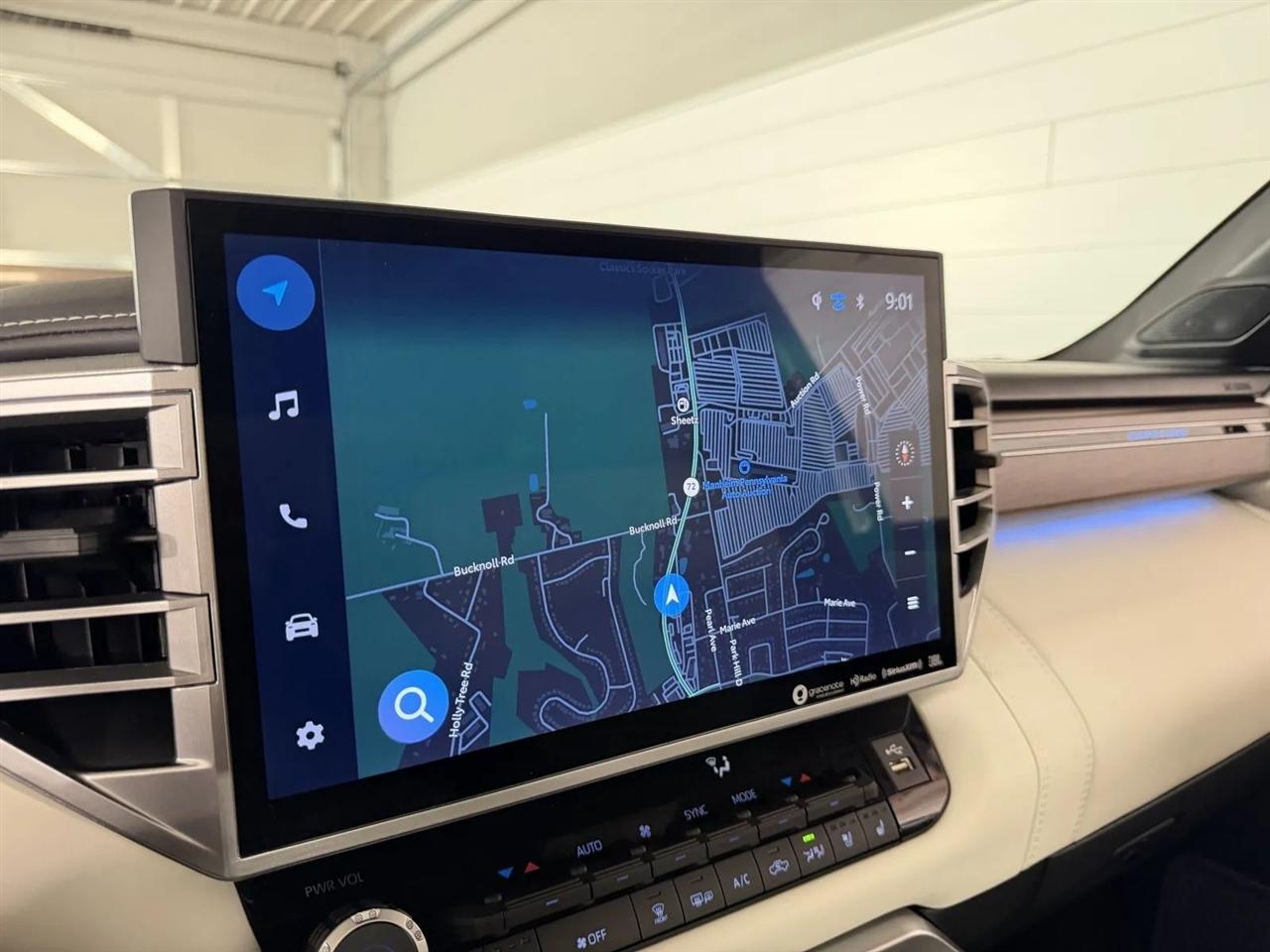 Toyota Tundra Capstone CrewMax 4WD Hybrid 2023