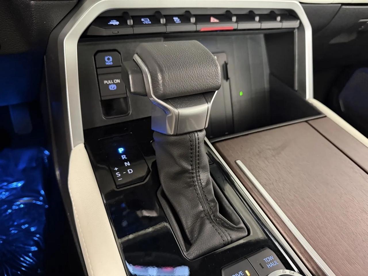 Toyota Tundra Capstone CrewMax 4WD Hybrid 2023