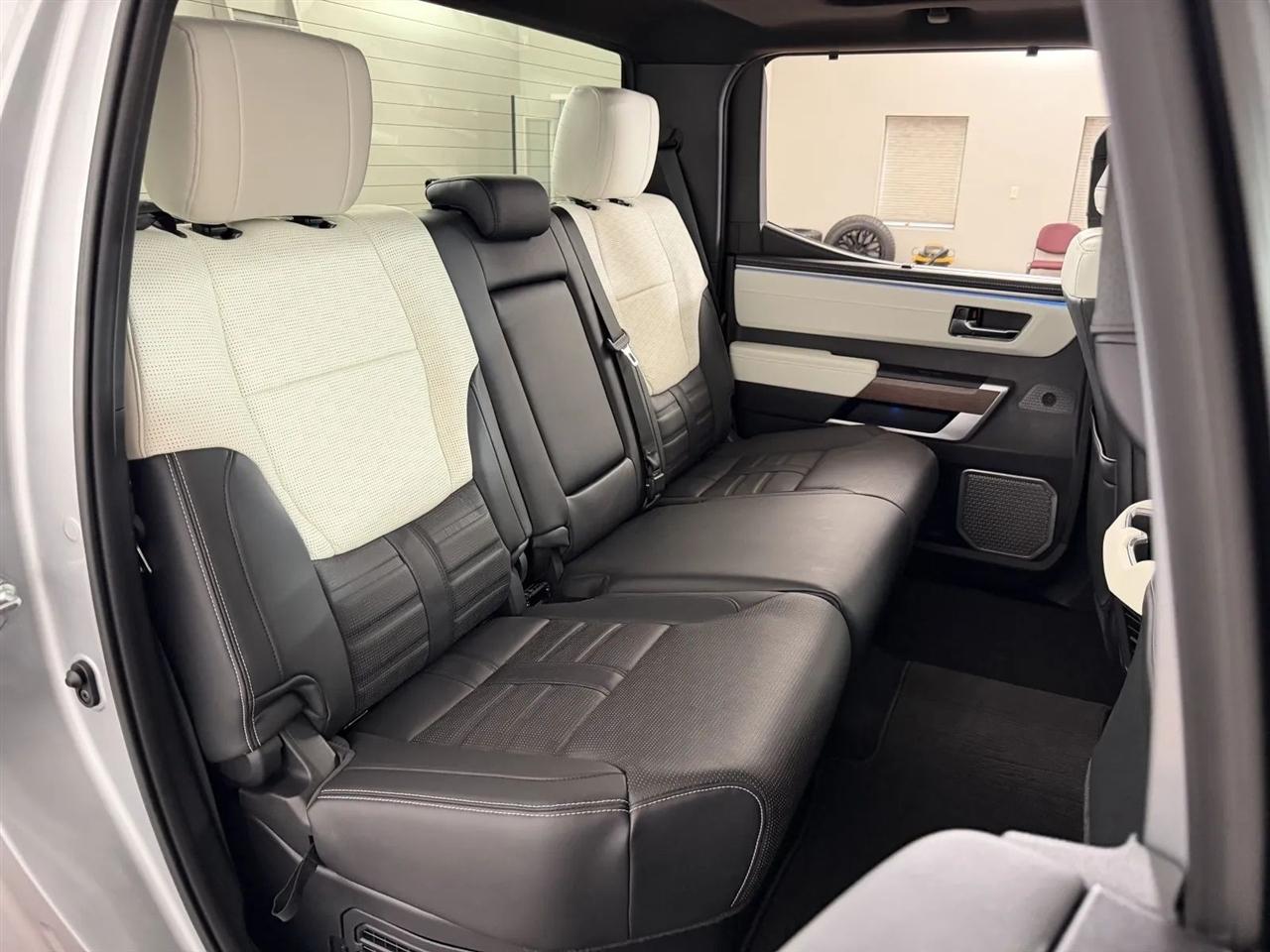 Toyota Tundra Capstone CrewMax 4WD Hybrid 2023