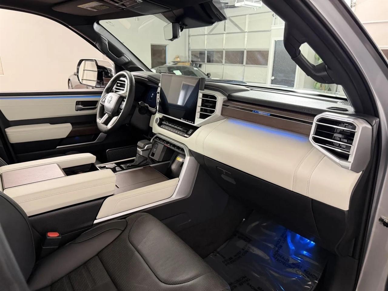 Toyota Tundra Capstone CrewMax 4WD Hybrid 2023