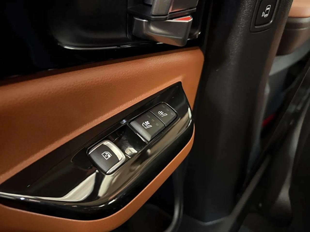Kia Carnival SX Prestige 2024