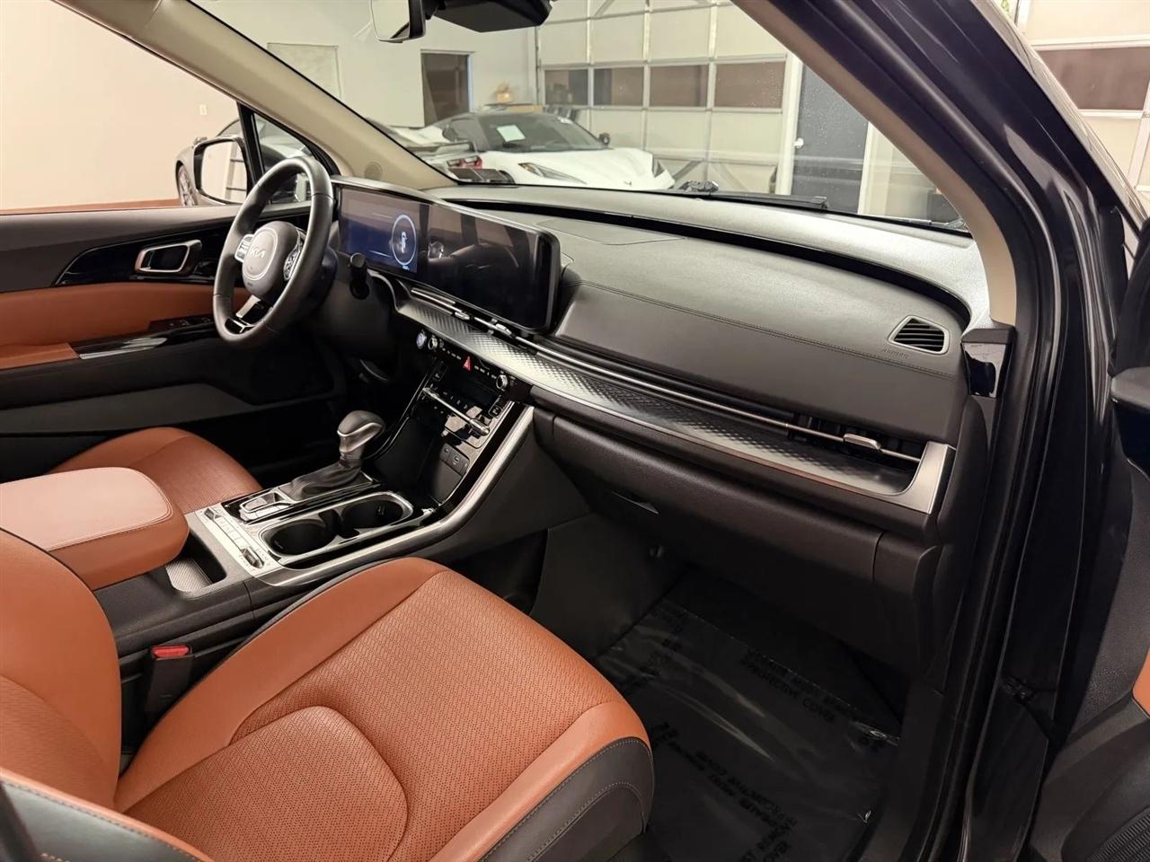Kia Carnival SX Prestige 2024