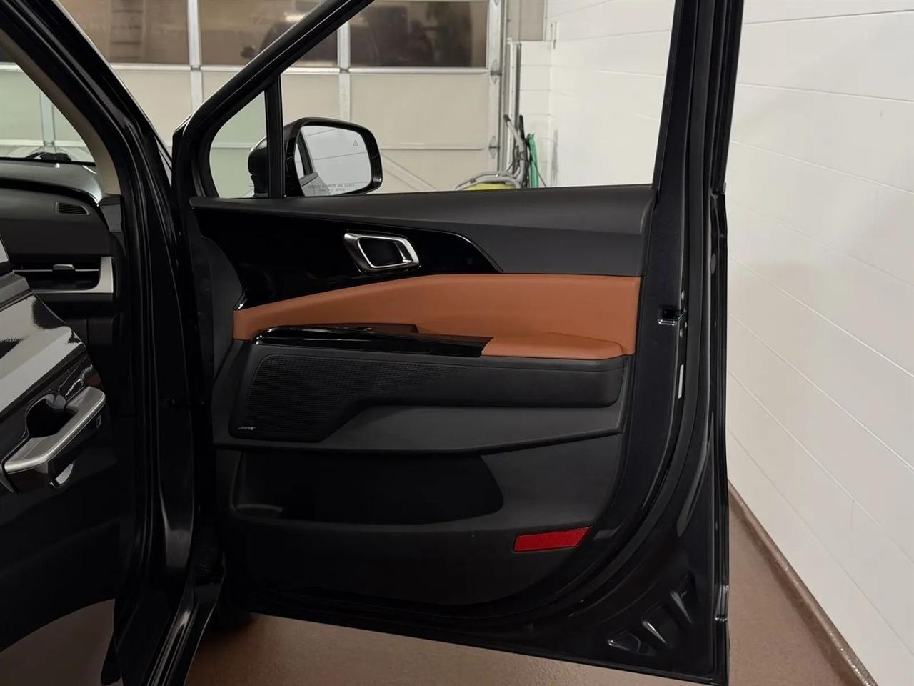 Kia Carnival SX Prestige 2024