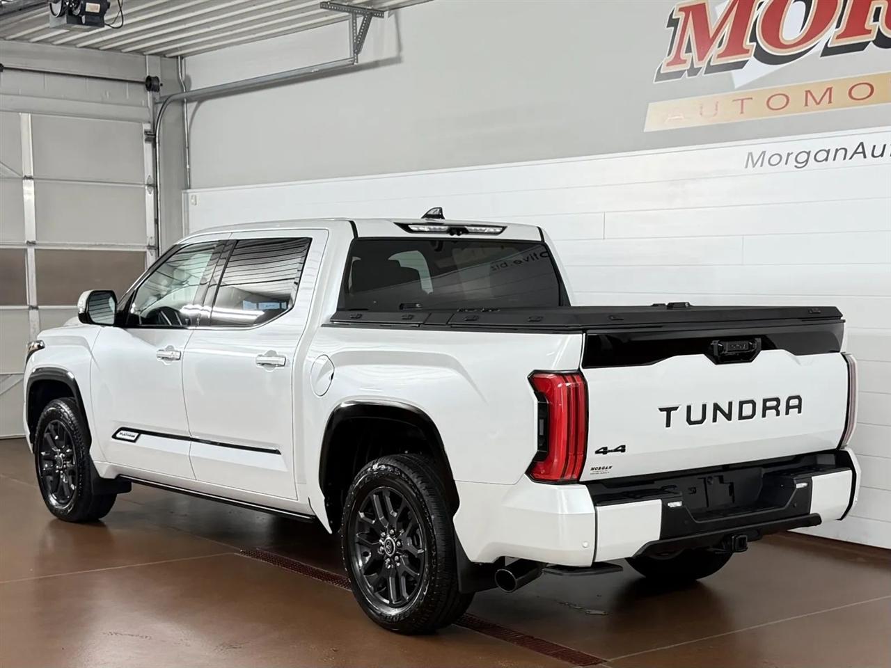 Toyota Tundra Platinum CrewMax 4WD 2023