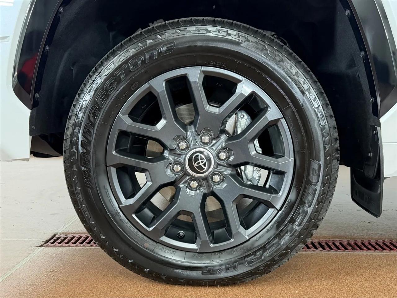 Toyota Tundra Platinum CrewMax 4WD 2023