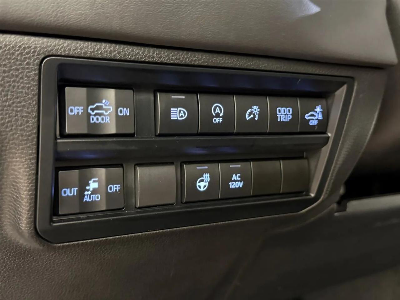 Toyota Tundra Platinum CrewMax 4WD 2023